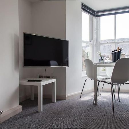 Stunning 2 Bed Apartment With Sea Views, Penzance Exteriör bild