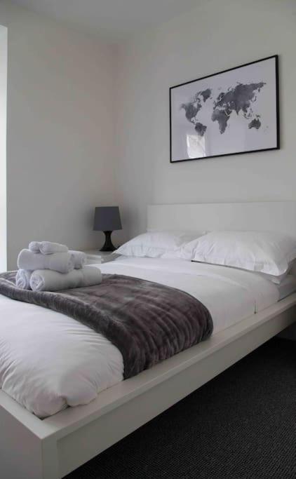 Stunning 2 Bed Apartment With Sea Views, Penzance Exteriör bild