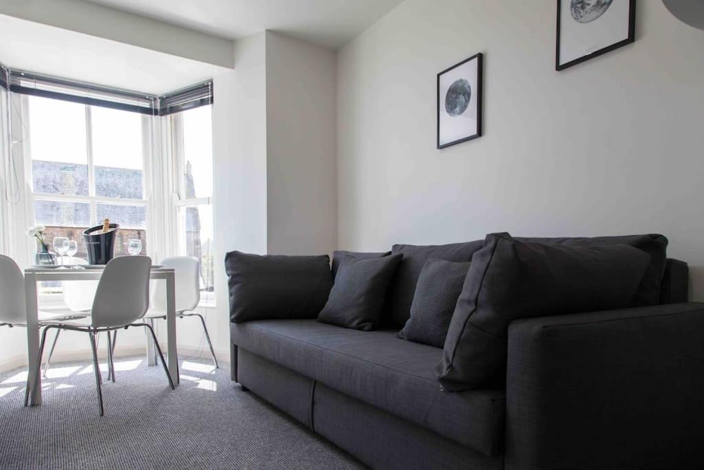 Stunning 2 Bed Apartment With Sea Views, Penzance Exteriör bild