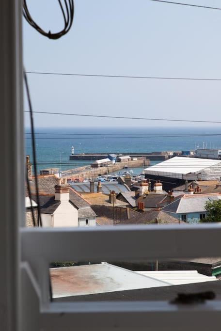Stunning 2 Bed Apartment With Sea Views, Penzance Exteriör bild