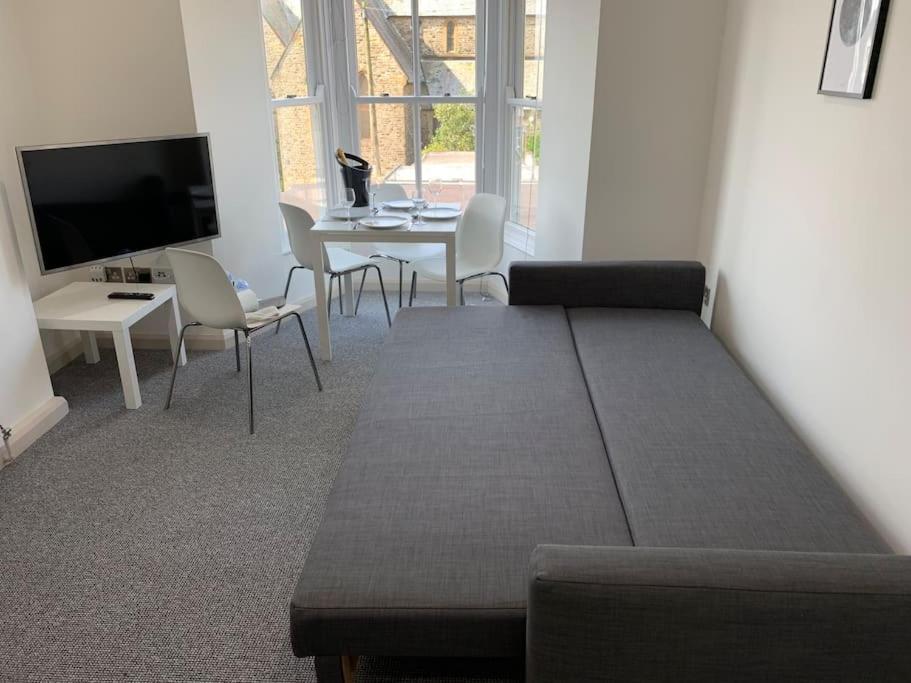 Stunning 2 Bed Apartment With Sea Views, Penzance Exteriör bild