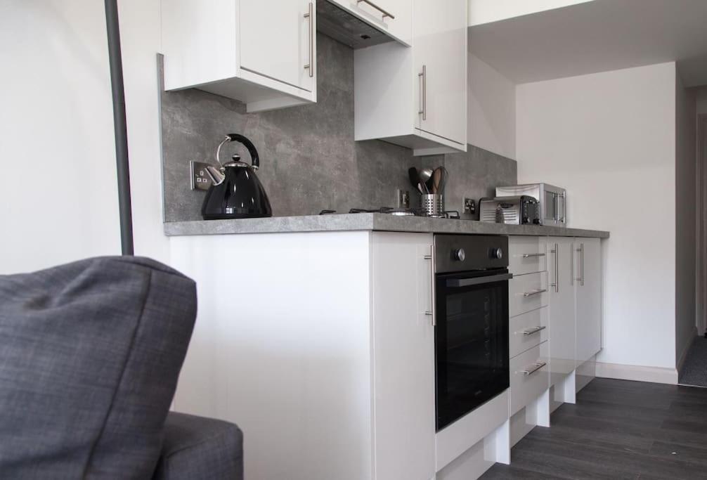 Stunning 2 Bed Apartment With Sea Views, Penzance Exteriör bild