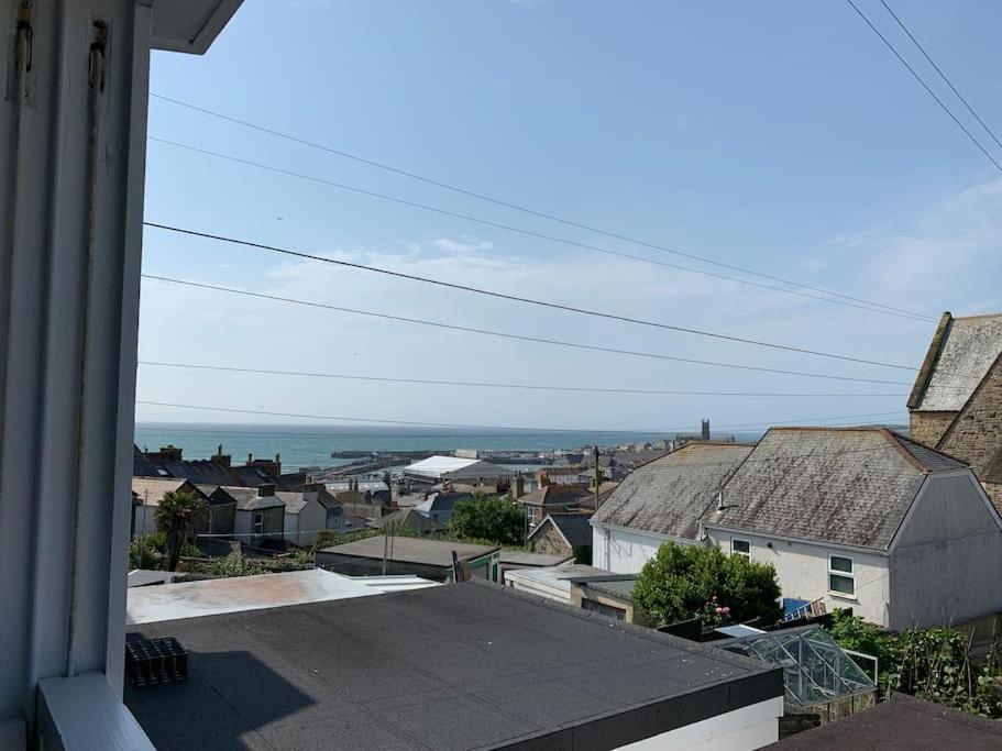 Stunning 2 Bed Apartment With Sea Views, Penzance Exteriör bild